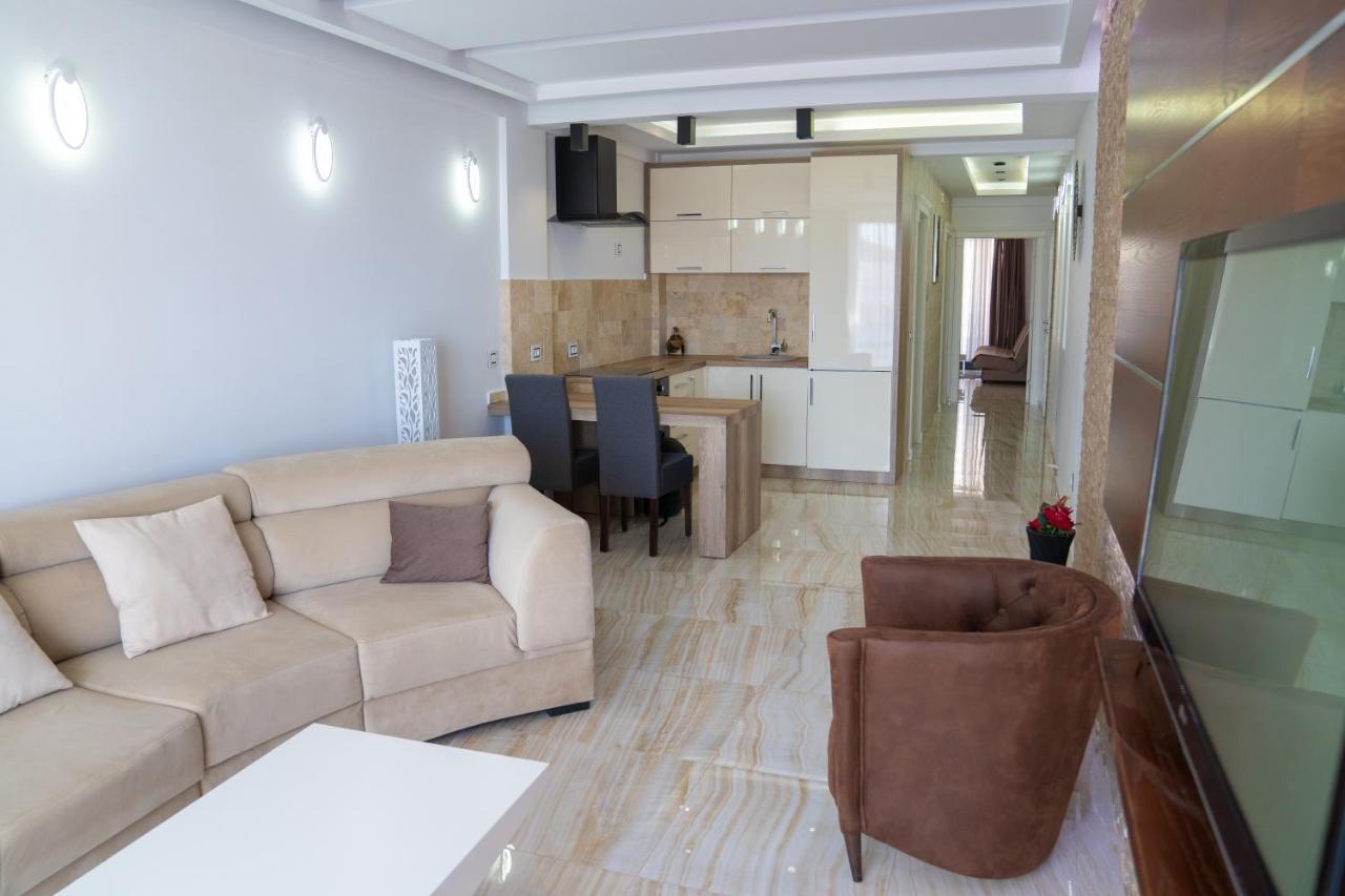 Golden Apartments Улцинь Экстерьер фото